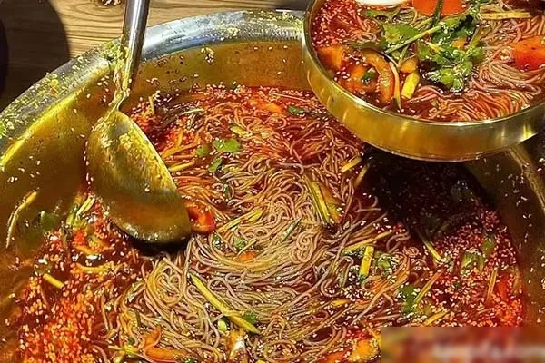 佳木斯拌冷面技术配方和视频教程-香源配方网