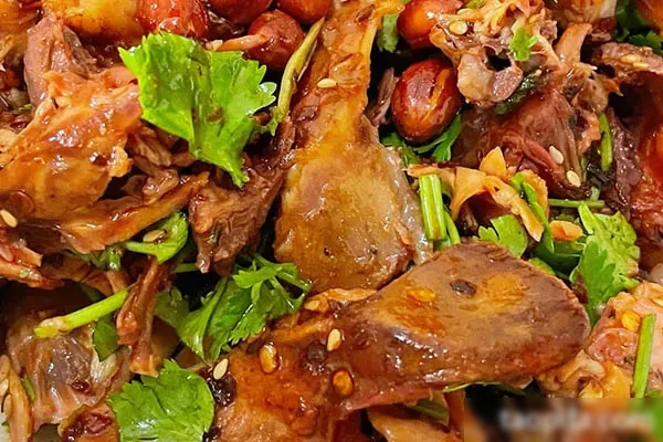 老沈阳拌鸡架视频教程-香源配方网