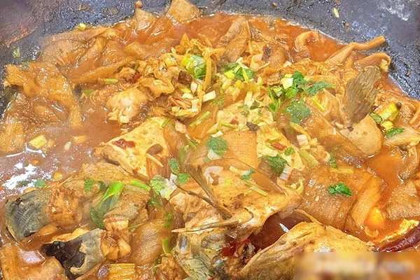 图片[1]-铁锅炖鱼视频教程（创业版核心技术）-香源配方网