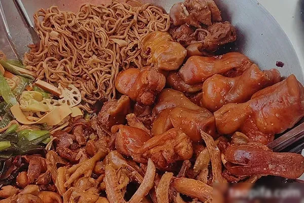 四川烹艺鲜卤现捞现炒干锅卤菜技术-香源配方网
