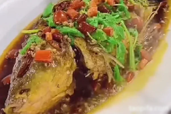 图片[1]-四川老厨子%炝卤黄河大鲤鱼技术配方和视频教程-香源配方网