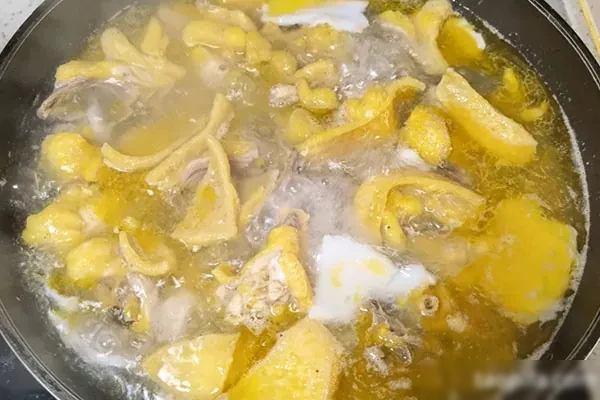 图片[1]-熟食店原价199贵妃黄油鸡技术-香源配方网