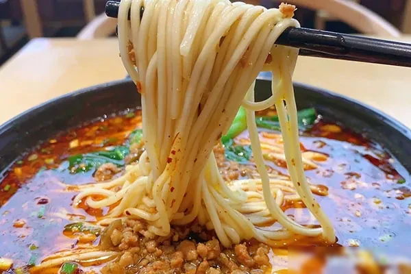 图片[1]-川式面食小吃组合(豌杂面+担担面+牛肉面+酸辣粉+钟水饺)-香源配方网