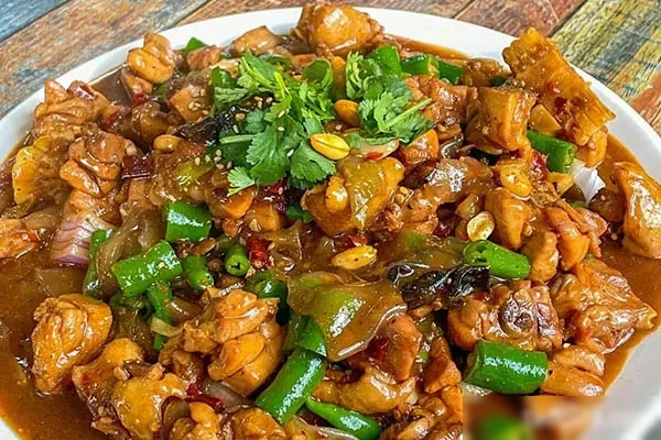 图片[1]-正宗新疆大盘鸡视频教程-香源配方网