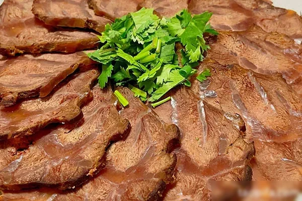 图片[1]-钱洋酱牛肉技术配方资料-香源配方网