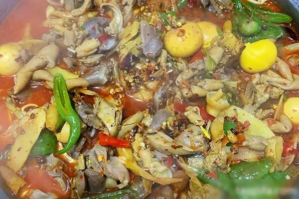 四川酸萝⺊鸡杂火锅技术配方和视频教程-香源配方网