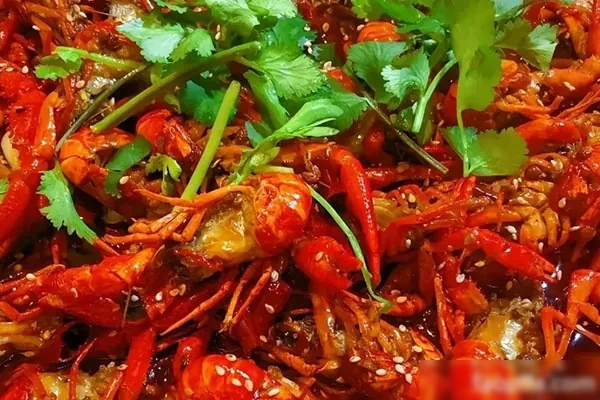 小龙虾的烹饪做法视频教程-香源配方网