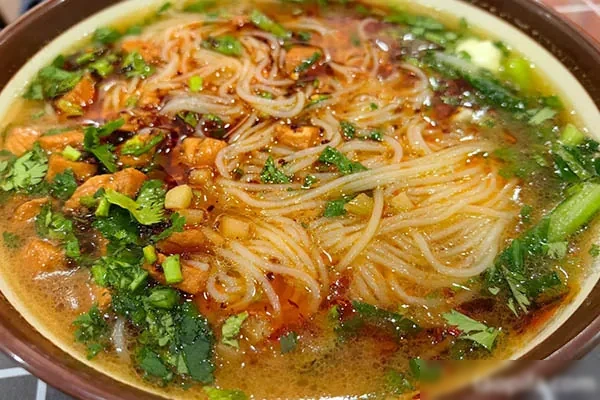 饭店配方专家团队众筹鸡丁米线-香源配方网