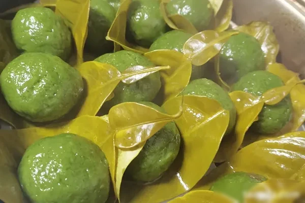 四川成都小吃经典小吃蛋烘糕艾蒿叶儿粑-香源配方网