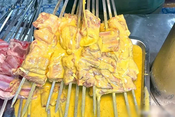 新式挂糊新疆羊肉串技术视频教程-香源配方网