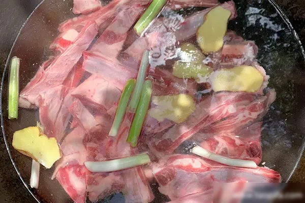 地锅羊排技术视频教程-香源配方网